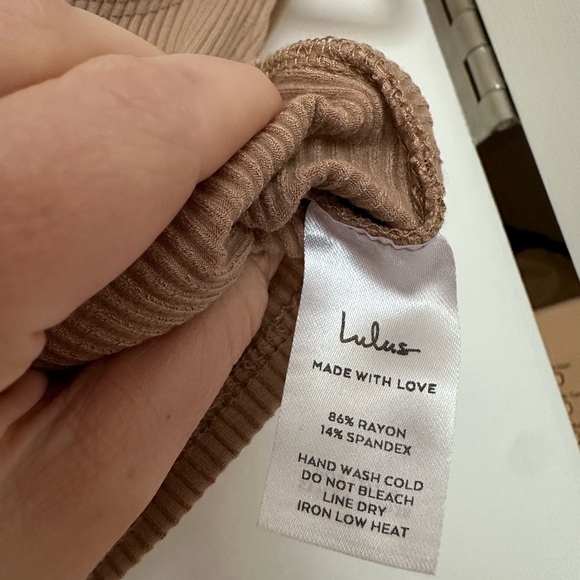 Lulu’s two-piece set, worn once, excellent condition, size small - Picture 6 of 7